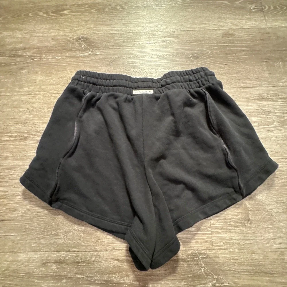 Nike Air Shorts Womens Medium Black Fleece Cotton High Rise Gym Athletic DQ6565
